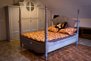 Łóżko drewniane dębowe